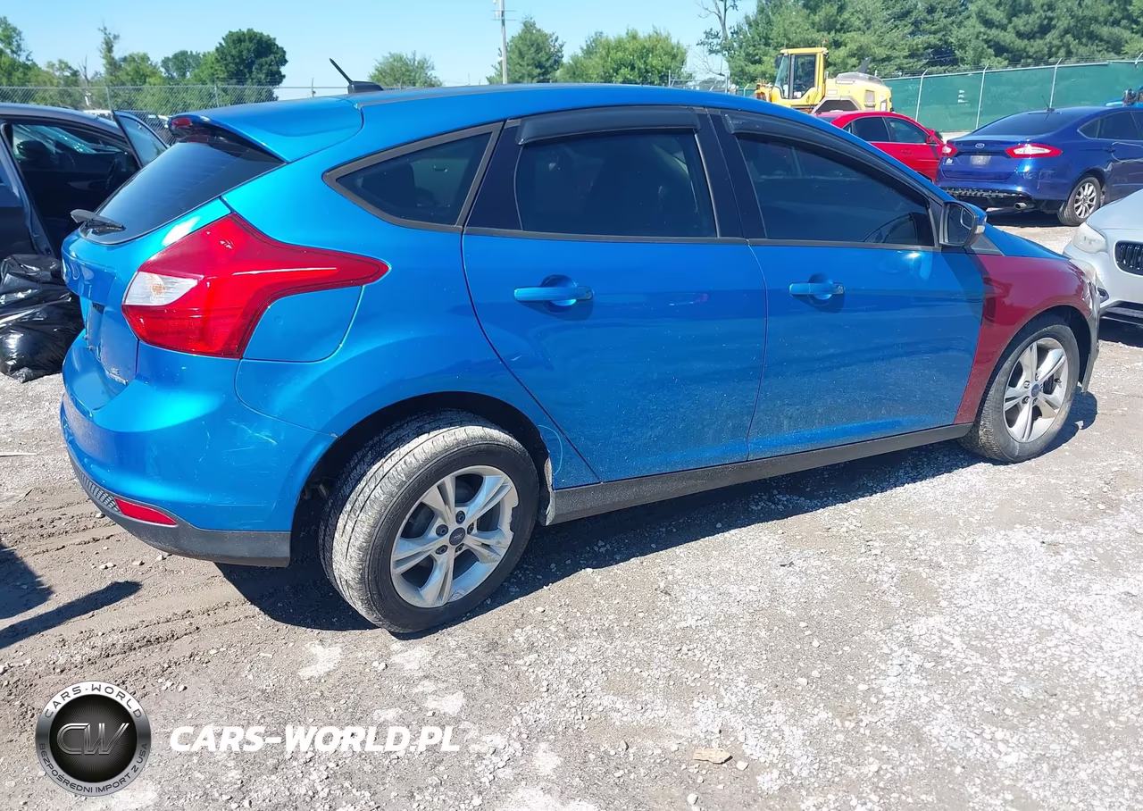 2013 Ford Focus Se VIN:1FADP3K24DL261543 - 4