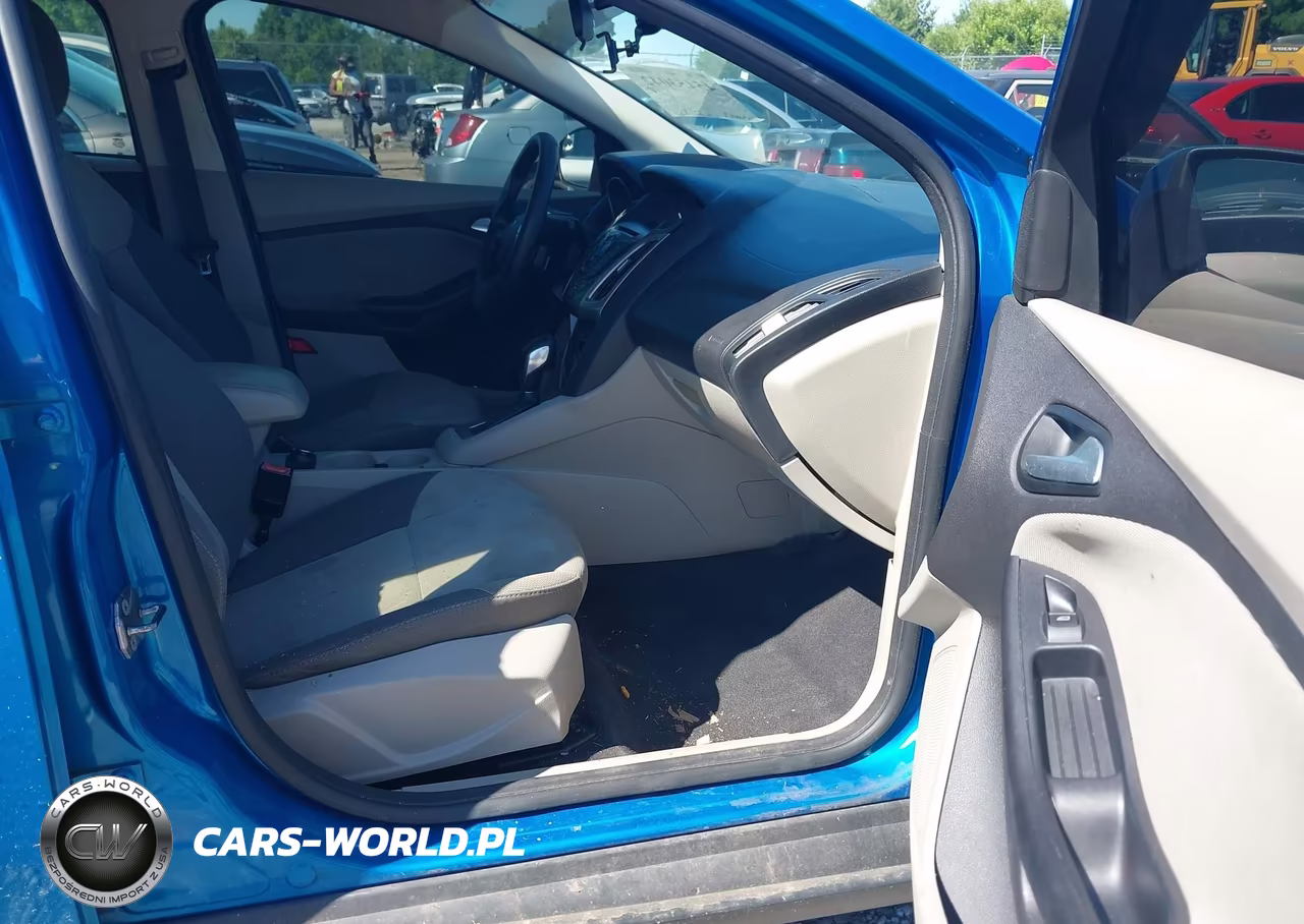 2013 Ford Focus Se VIN:1FADP3K24DL261543 - 5