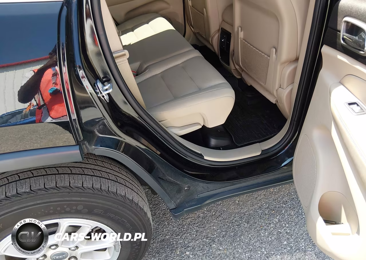 2019 Jeep Grand Cherokee Laredo E 4X4 VIN:1C4RJFAG8KC836918 - 8