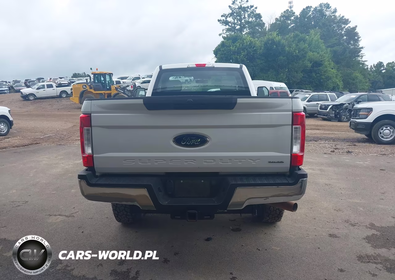 2018 Ford F-250 Xl-Xlt VIN:1FTBF2B64JEC69935 - 16