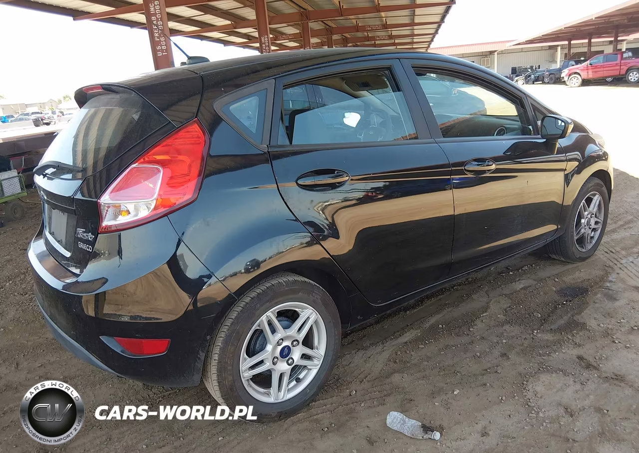 2018 Ford Fiesta Se VIN:3FADP4EJ3JM111460 - 4
