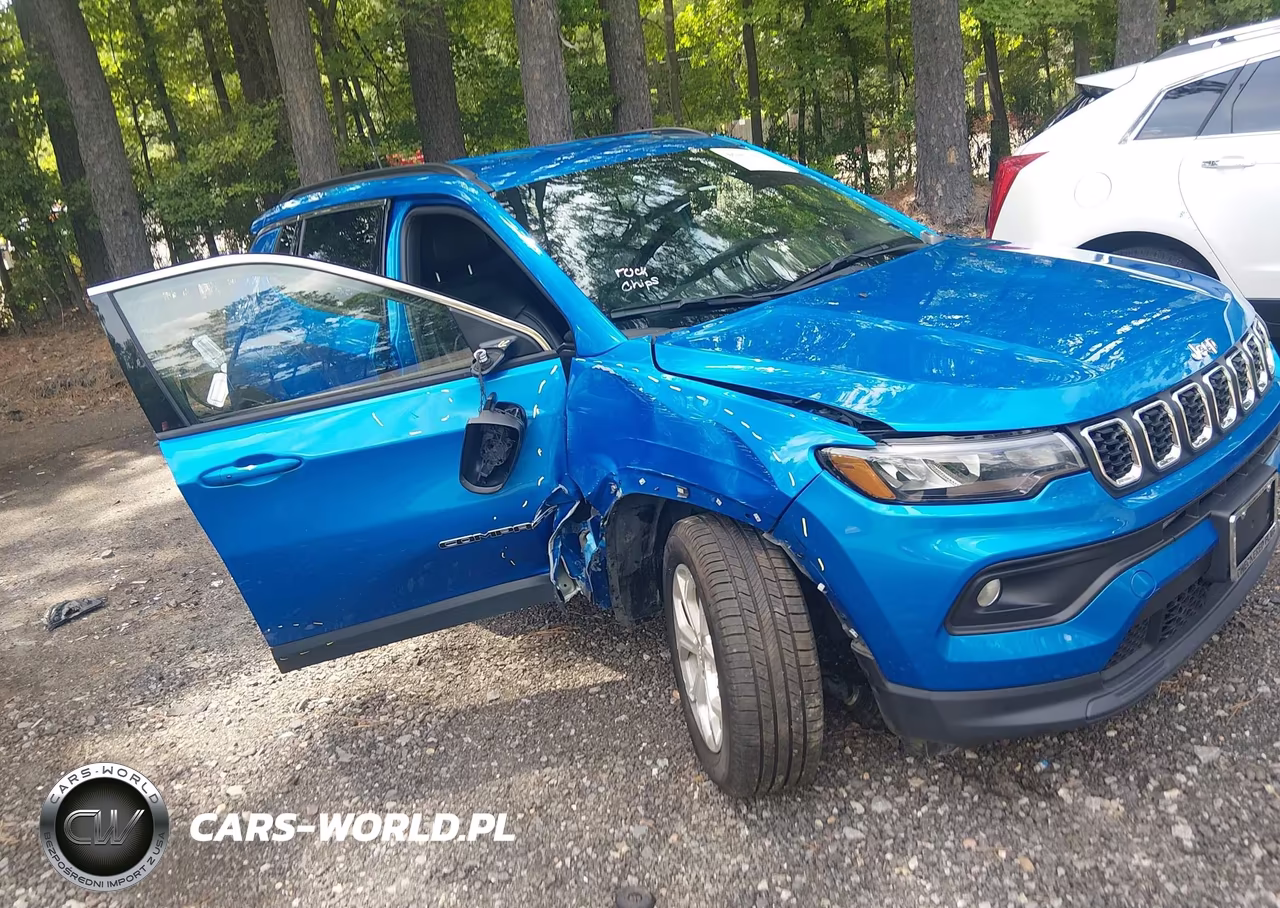 2024 Jeep Compass Latitude 4X4 – zdjęcie 1 z 16