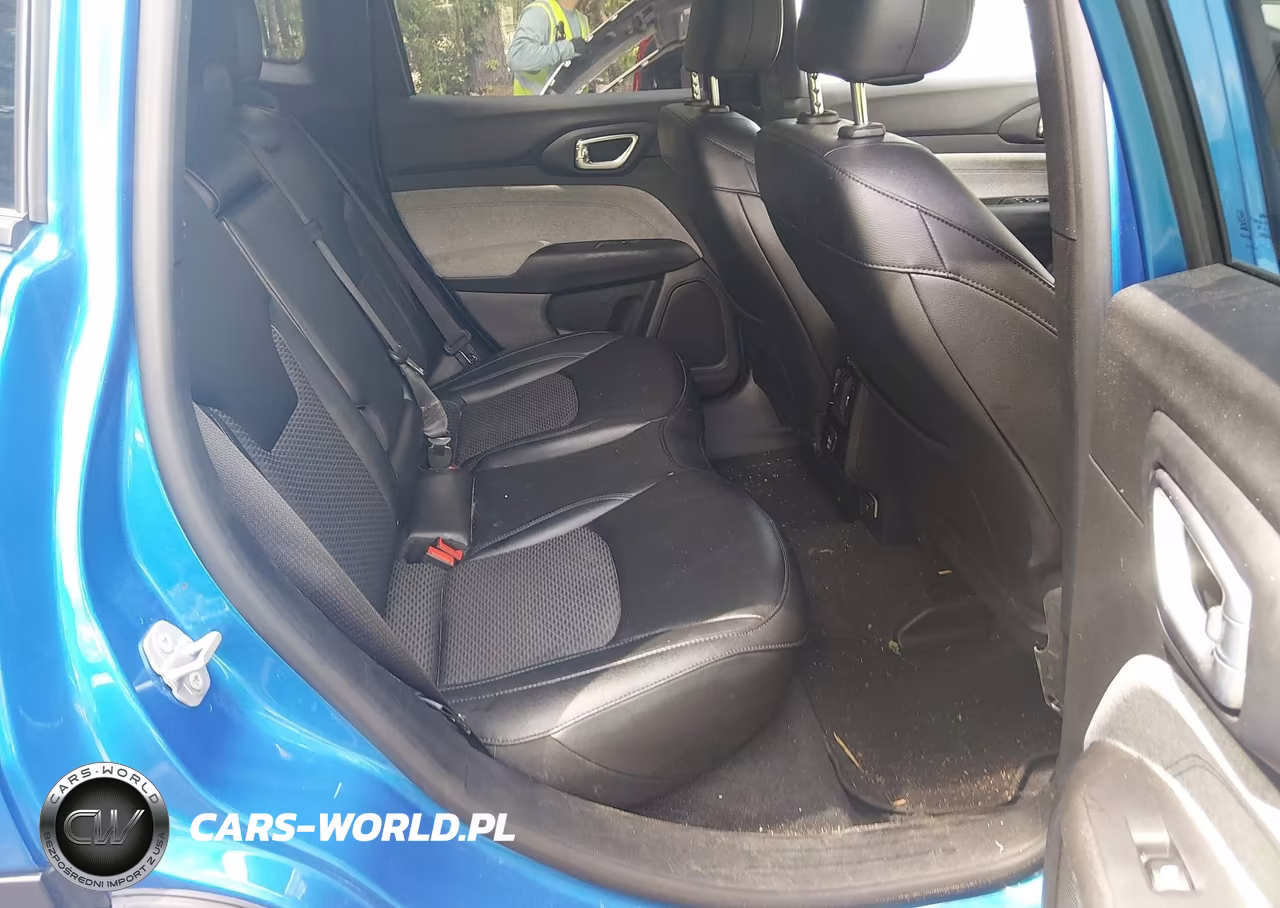 2024 Jeep Compass Latitude 4X4 VIN:3C4NJDBN4RT110200 - 8