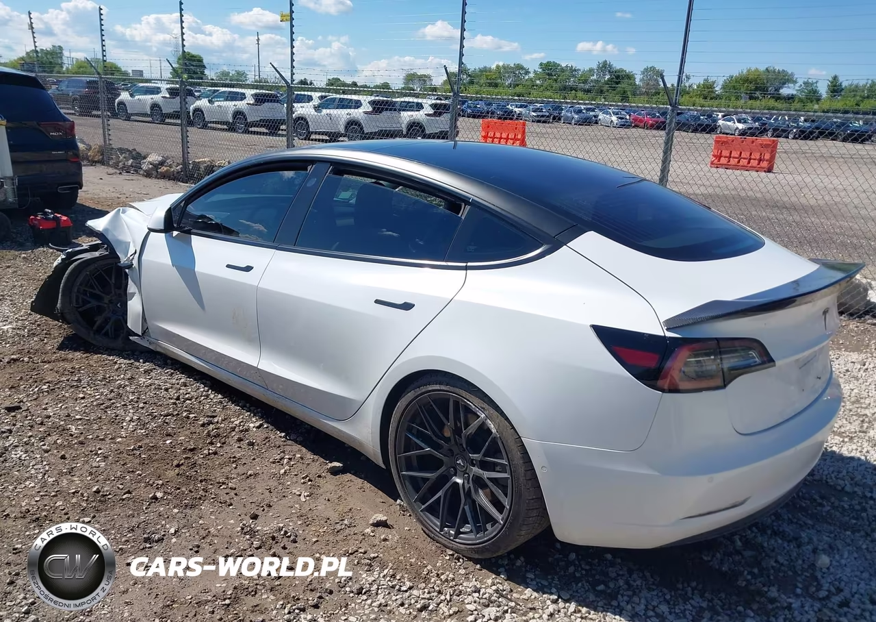 2018 Tesla Model 3 Long Range-Performance VIN:5YJ3E1EB5JF073866 - 3