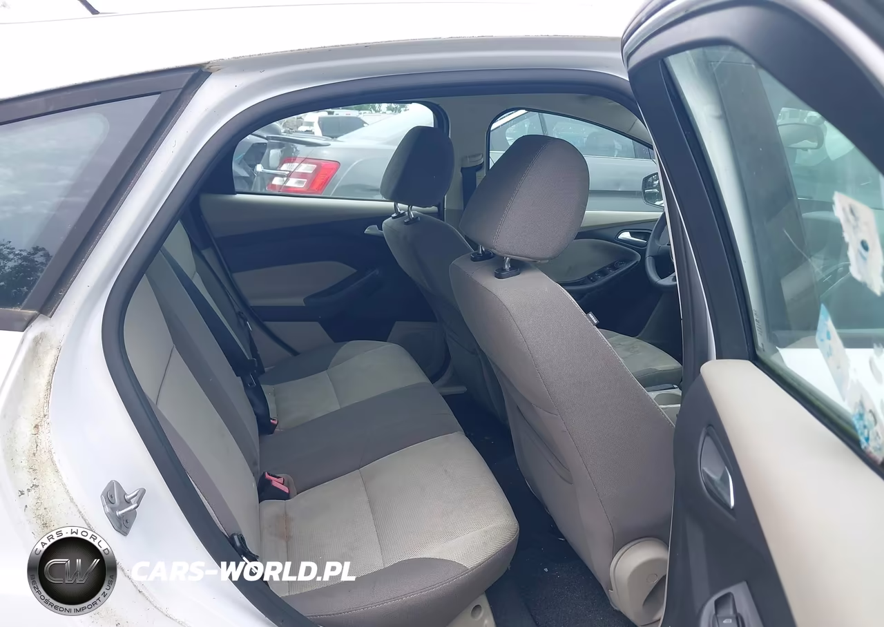 2014 Ford Focus Se VIN:1FADP3K22EL262661 - 8