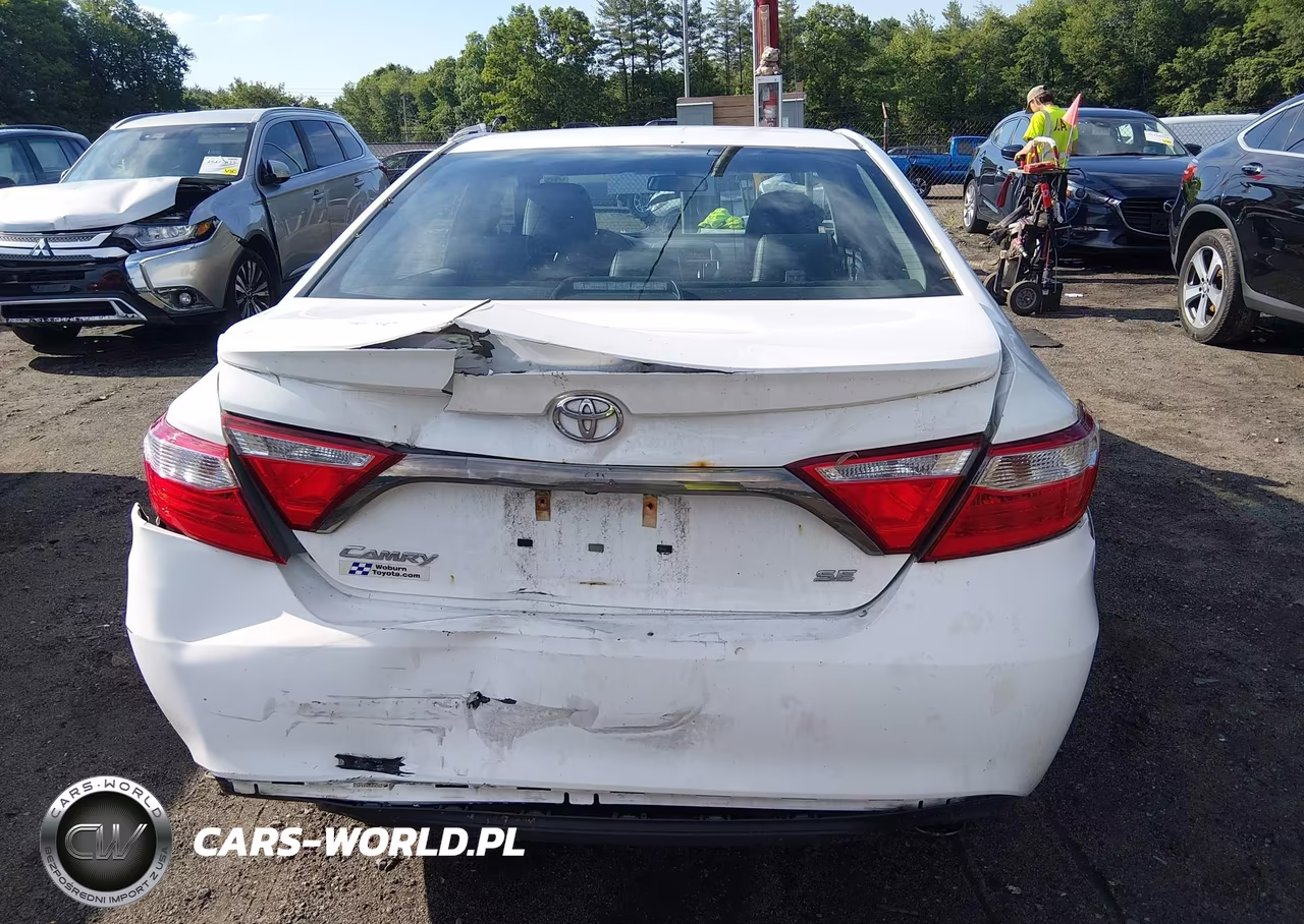 2016 Toyota Camry Se VIN:4T1BF1FK1GU597969 - 16
