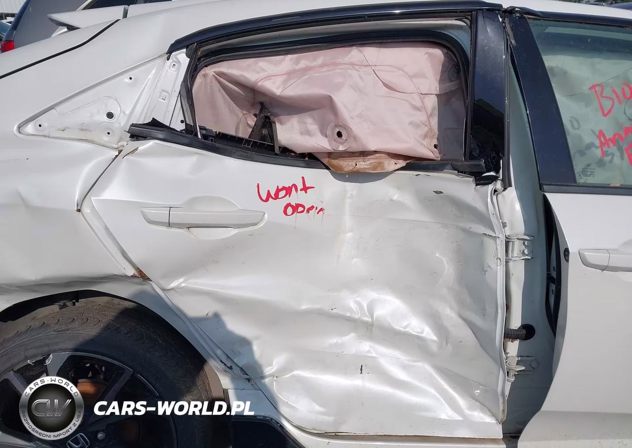 2019 Honda Civic Sport VIN:SHHFK7H44KU225657 - 8