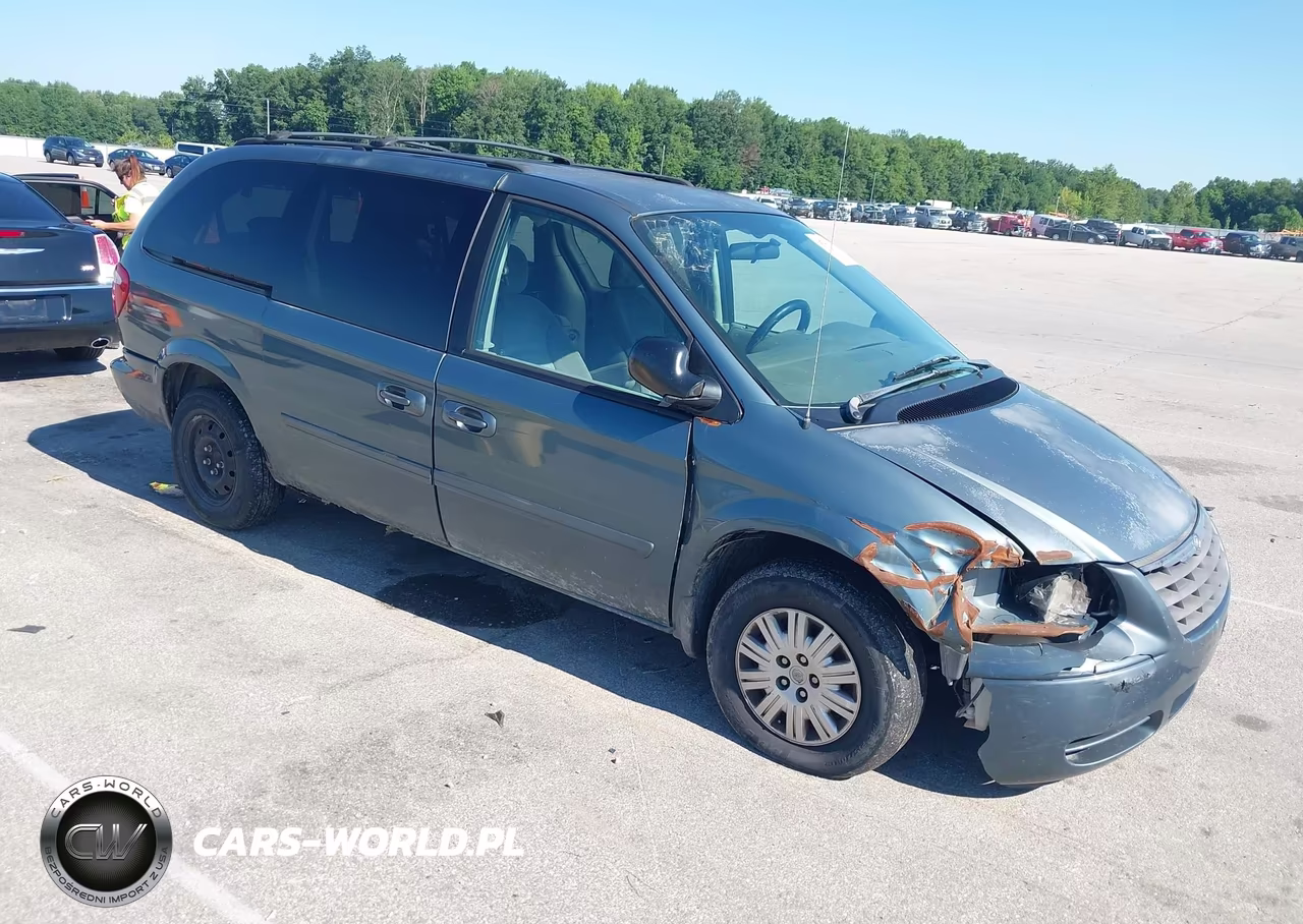 2006 Chrysler Town & Country Lx