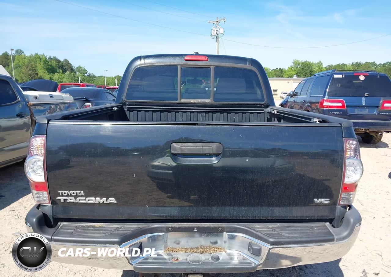 2010 Toyota Tacoma Double Cab VIN:3TMLU4EN9AM049581 - 16