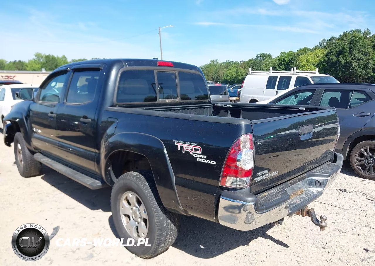 2010 Toyota Tacoma Double Cab VIN:3TMLU4EN9AM049581 - 3