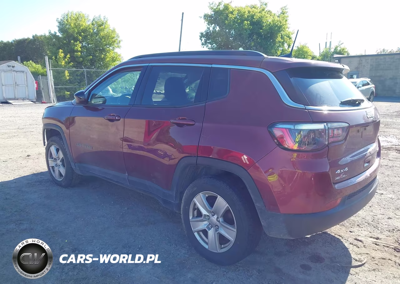 2022 Jeep Compass Latitude 4X4 VIN:3C4NJDBB2NT124905 - 3