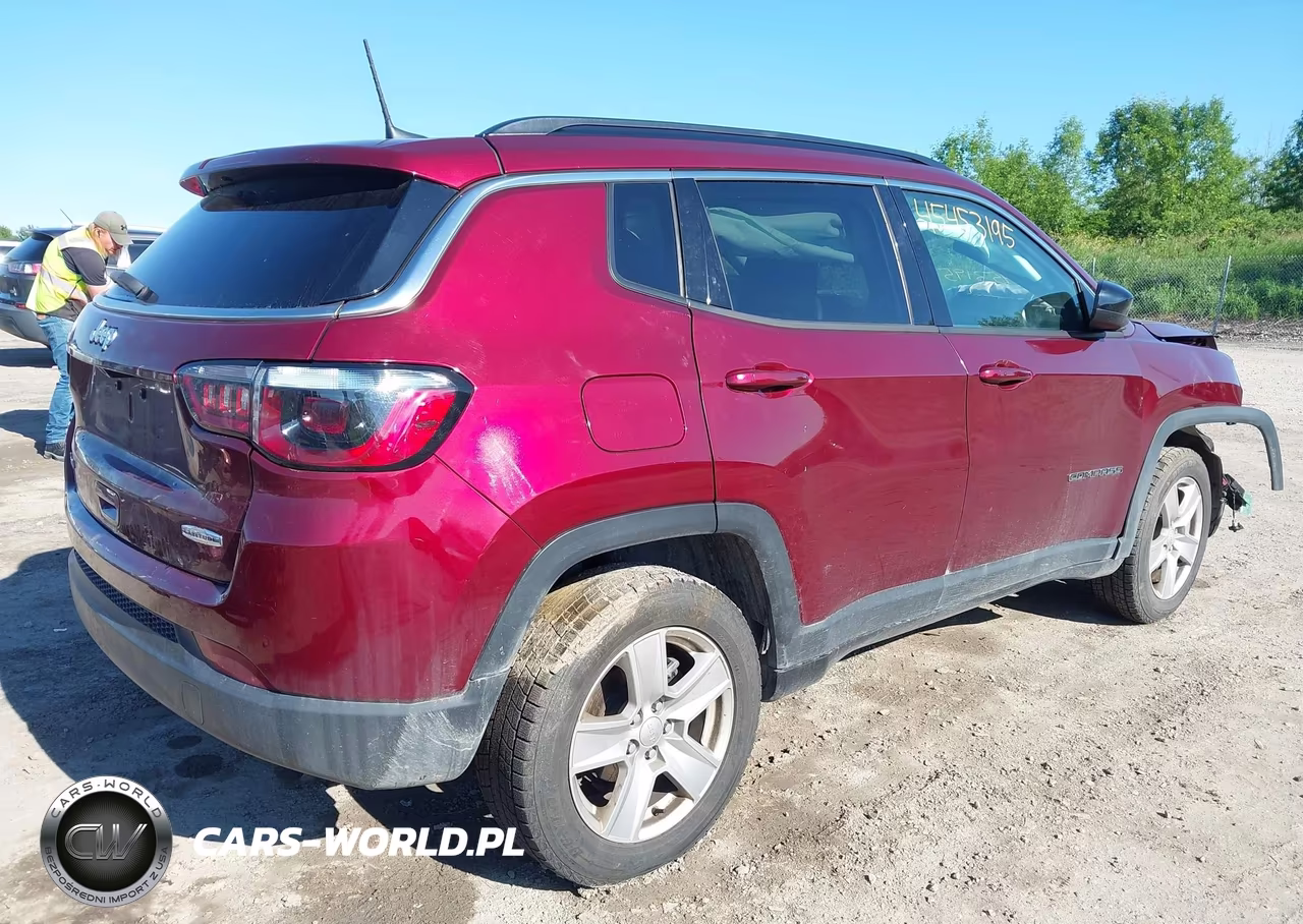 2022 Jeep Compass Latitude 4X4 VIN:3C4NJDBB2NT124905 - 4