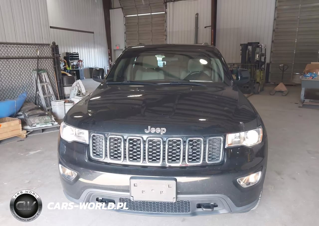 2019 Jeep Grand Cherokee Laredo E 4X4 VIN:1C4RJFAGXKC836936 - 12
