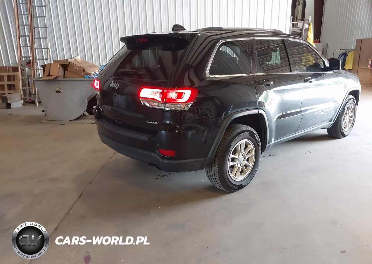 2019 Jeep Grand Cherokee Laredo E 4X4 VIN:1C4RJFAGXKC836936 - 4