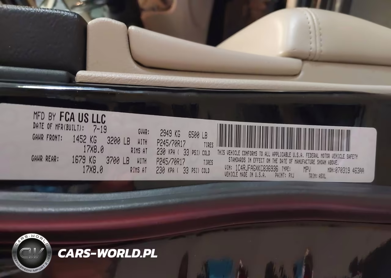 2019 Jeep Grand Cherokee Laredo E 4X4 VIN:1C4RJFAGXKC836936 - 9