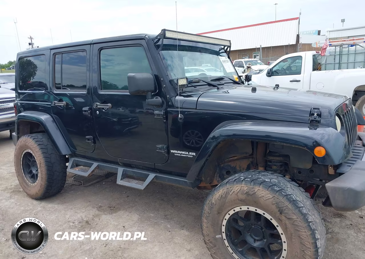 2012 Jeep Wrangler Unlimited Sahara VIN:1C4BJWEG8CL271387 - 14