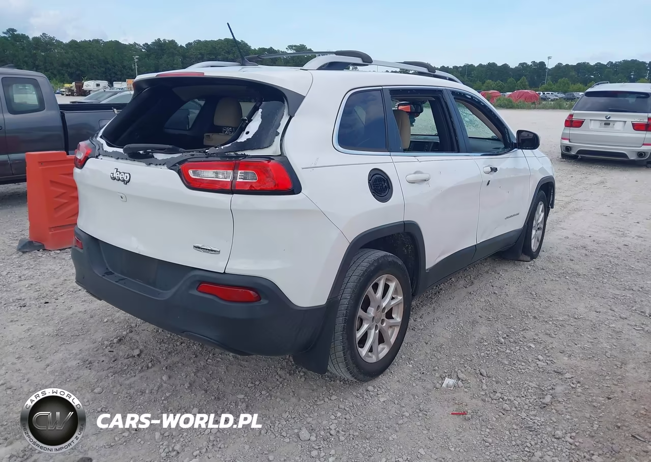 2018 Jeep Cherokee Latitude Fwd VIN:1C4PJLCB0JD612011 - 4