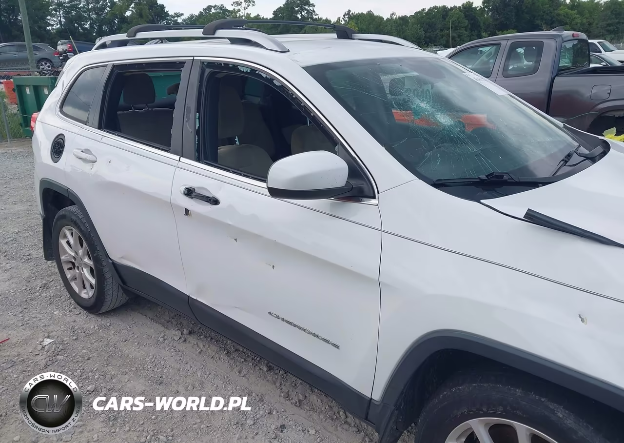 2018 Jeep Cherokee Latitude Fwd VIN:1C4PJLCB0JD612011 - 6