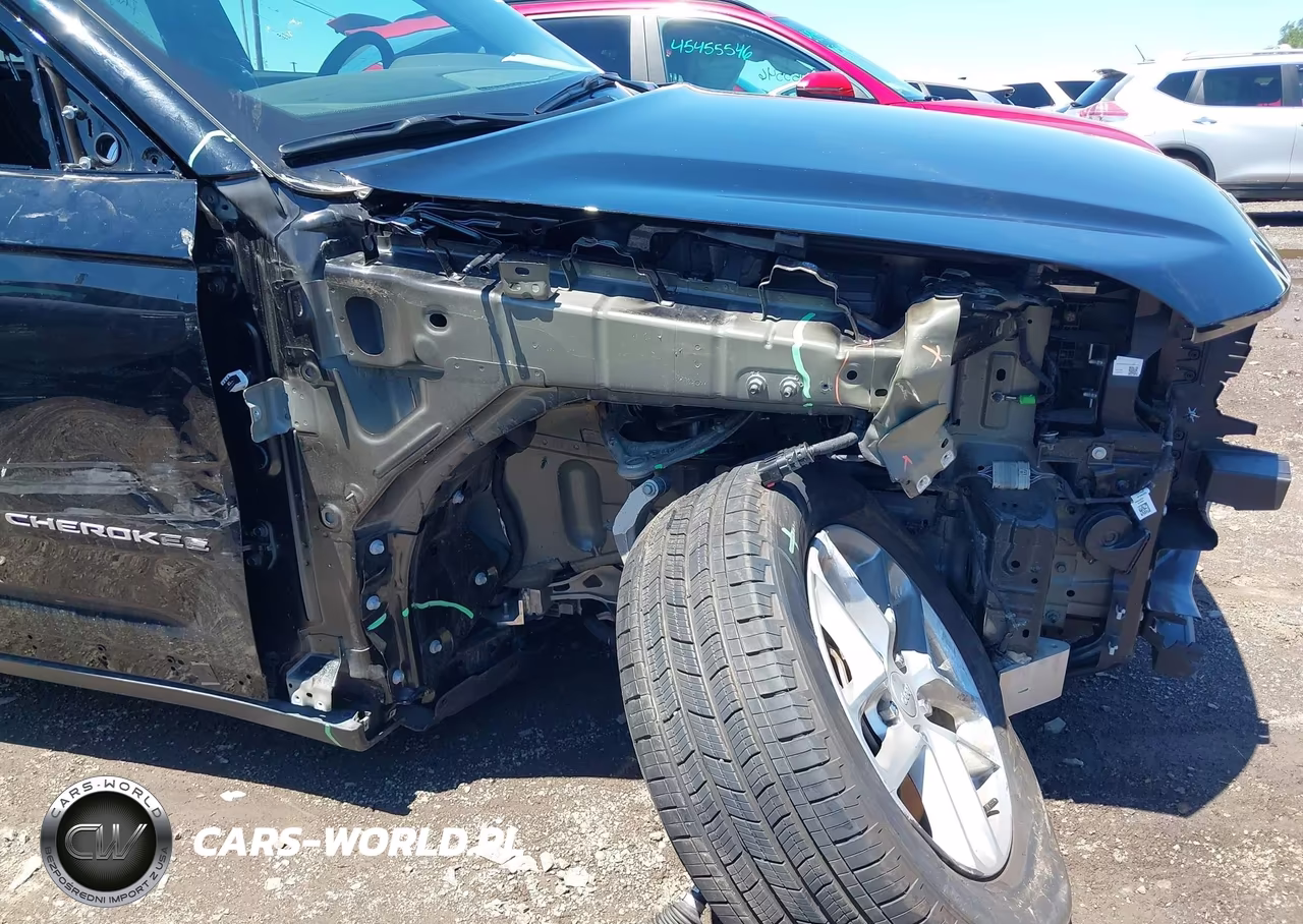 2025 Jeep Grand Cherokee Laredo X 4X4 VIN:1C4RJHAG5SC327431 - 18