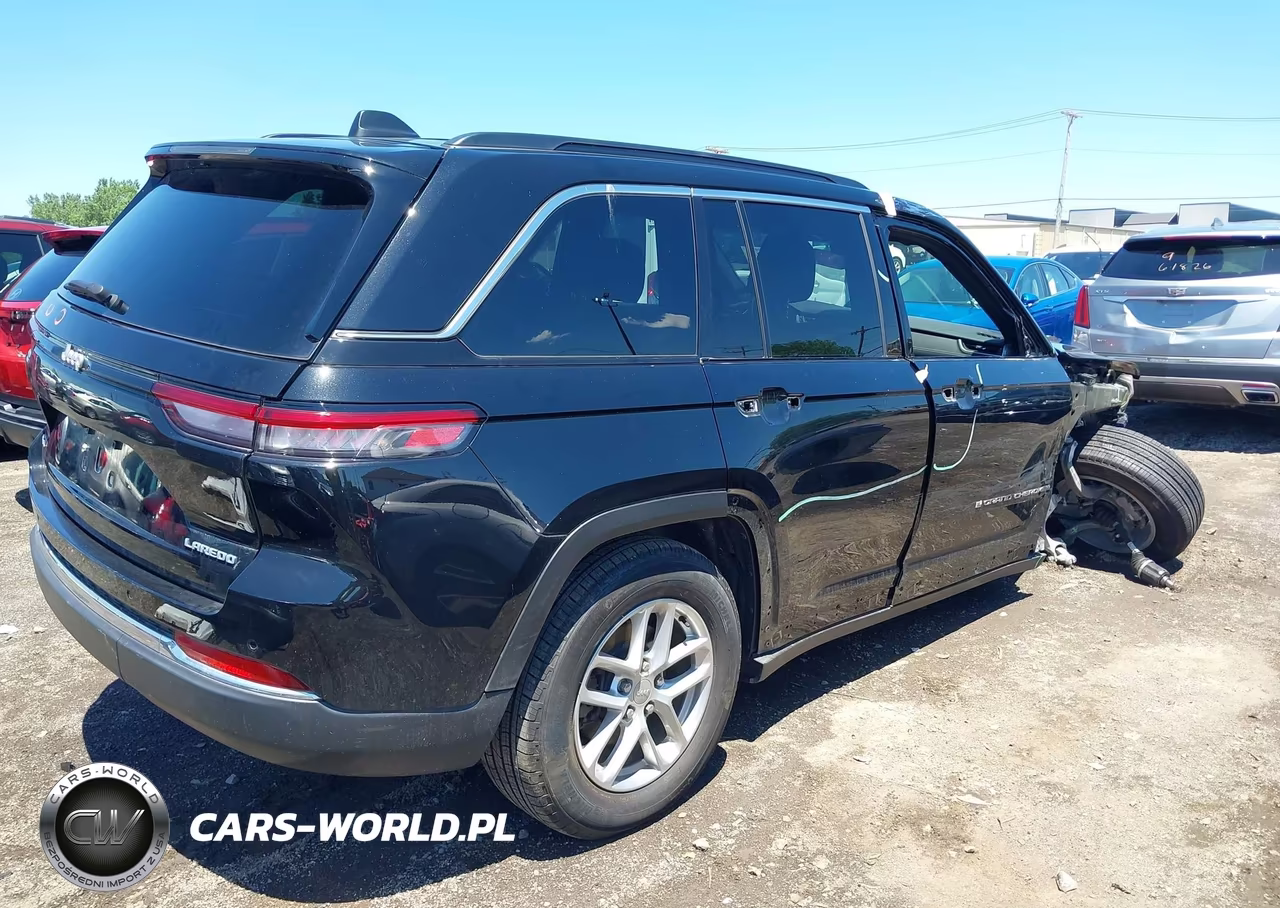 2025 Jeep Grand Cherokee Laredo X 4X4 VIN:1C4RJHAG5SC327431 - 4