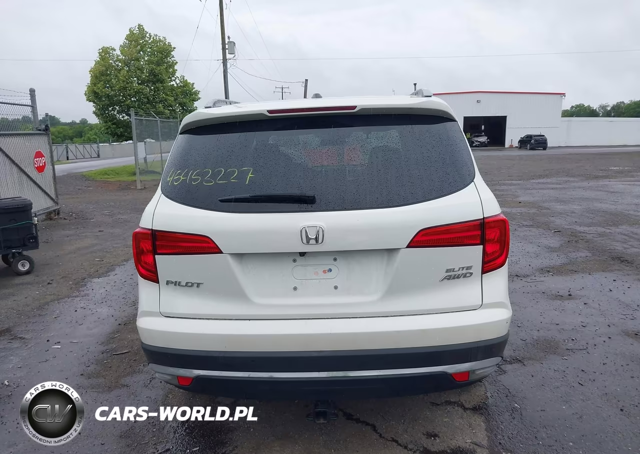 2017 Honda Pilot Elite VIN:5FNYF6H01HB050072 - 16