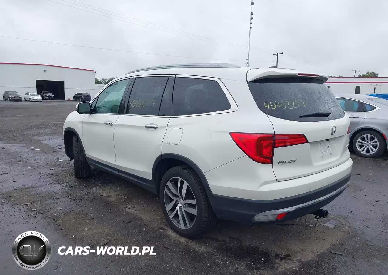 2017 Honda Pilot Elite VIN:5FNYF6H01HB050072 - 3