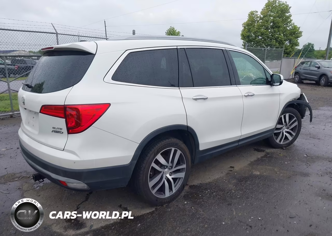 2017 Honda Pilot Elite VIN:5FNYF6H01HB050072 - 4