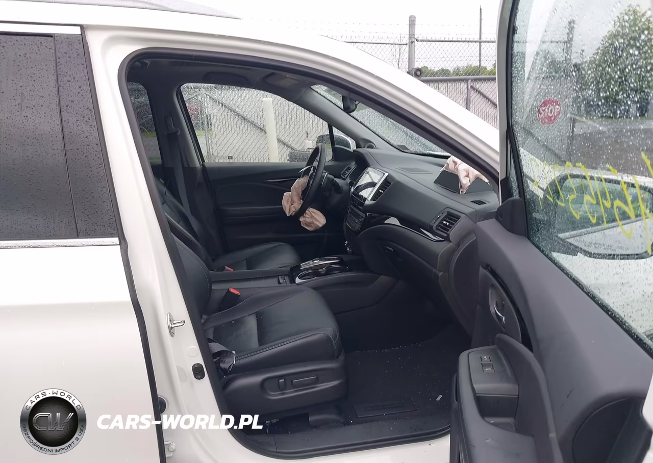 2017 Honda Pilot Elite VIN:5FNYF6H01HB050072 - 5
