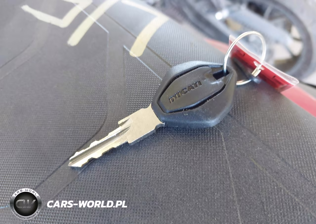 2024 Ducati Hypermotard VIN:ZDMBAS2N8RB000800 - 11
