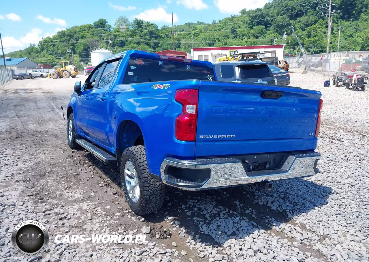 2025 Chevrolet Silverado 1500 4Wd Short Bed Lt With 2Fl VIN:1GCPKKEK9SZ203076 - 3