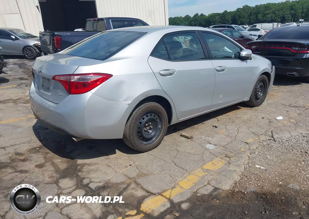2017 Toyota Corolla Le VIN:2T1BURHE6HC922596 - 4
