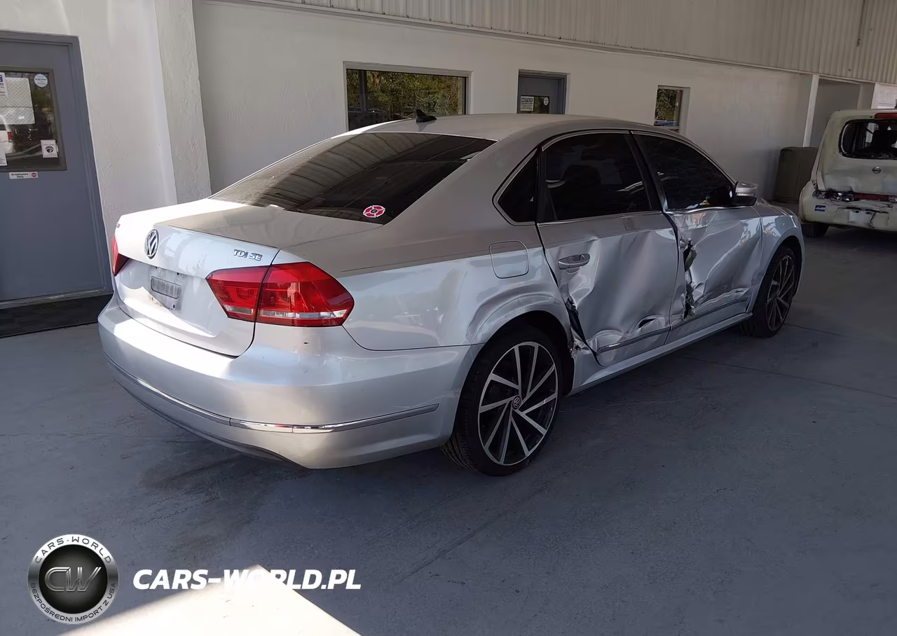 2013 Volkswagen Passat 2.0L Tdi Se VIN:1VWBN7A3XDC076595 - 4