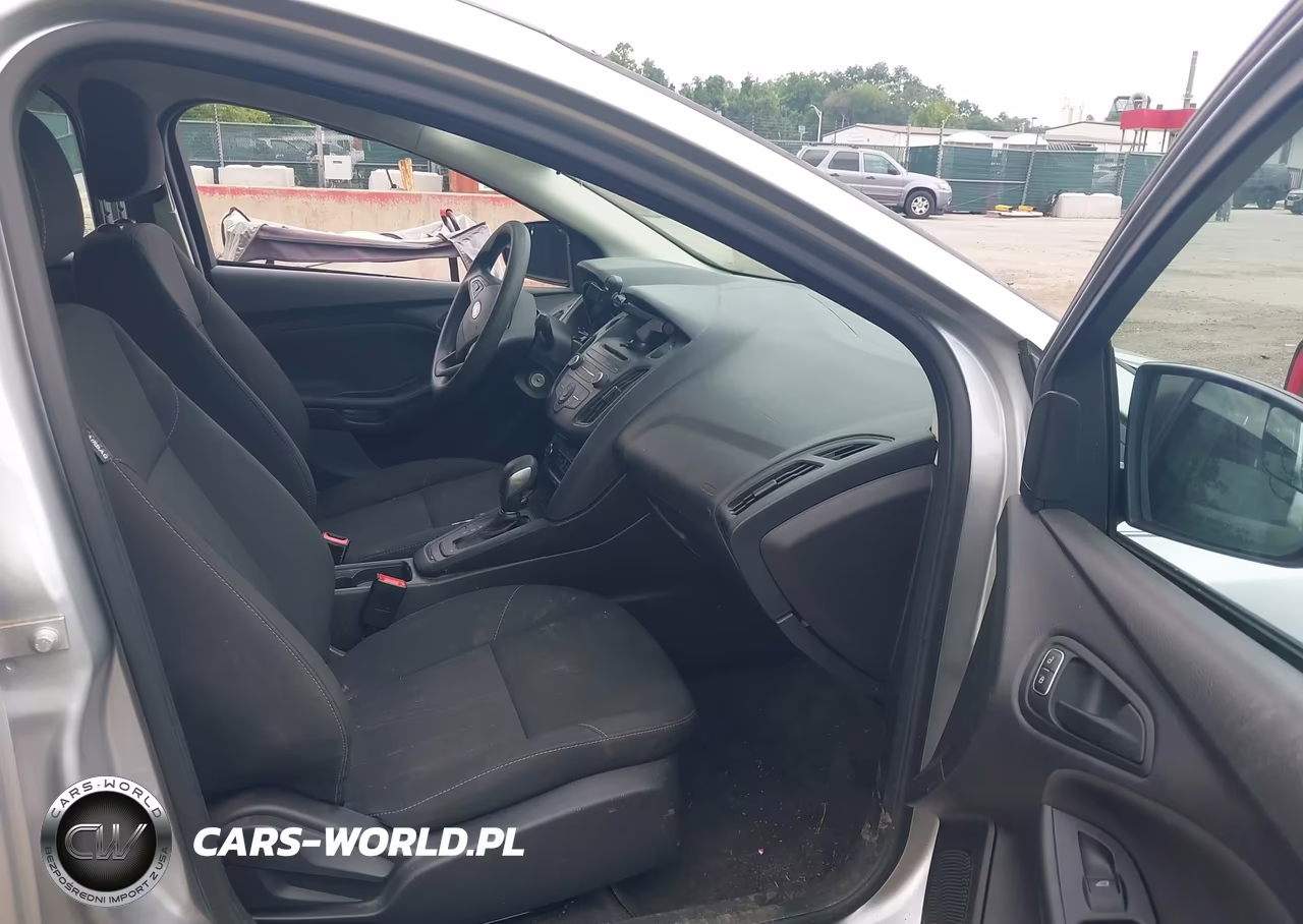 2016 Ford Focus S VIN:1FADP3E21GL249088 - 5