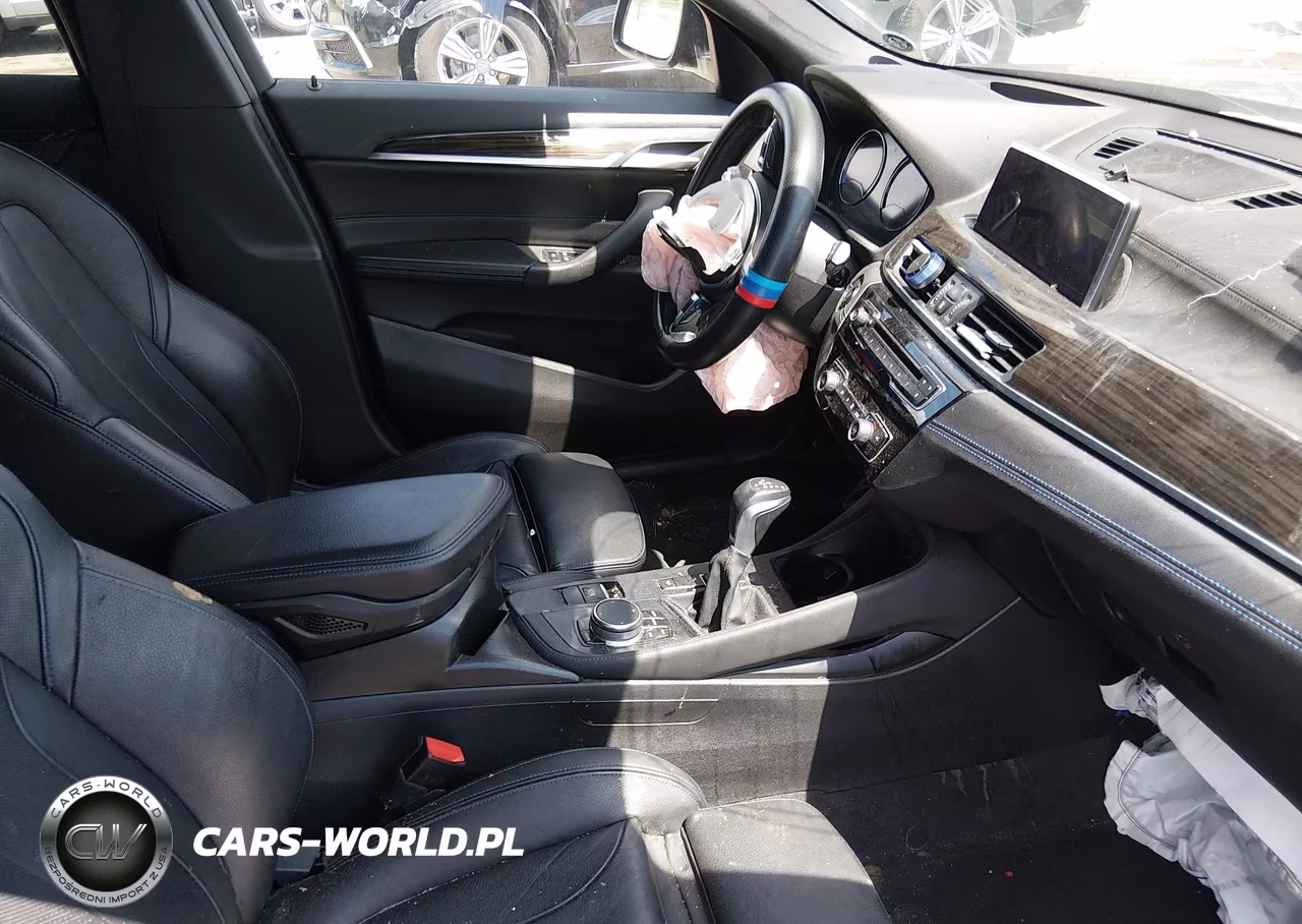 2019 BMW X2 xDrive28I VIN:WBXYJ5C58KEF83837 - 5