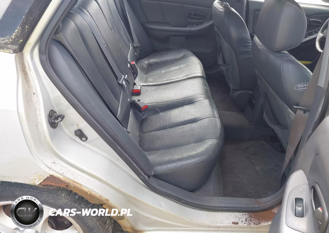 2002 Hyundai Elantra Gt VIN:KMHDN55D22U043788 - 8