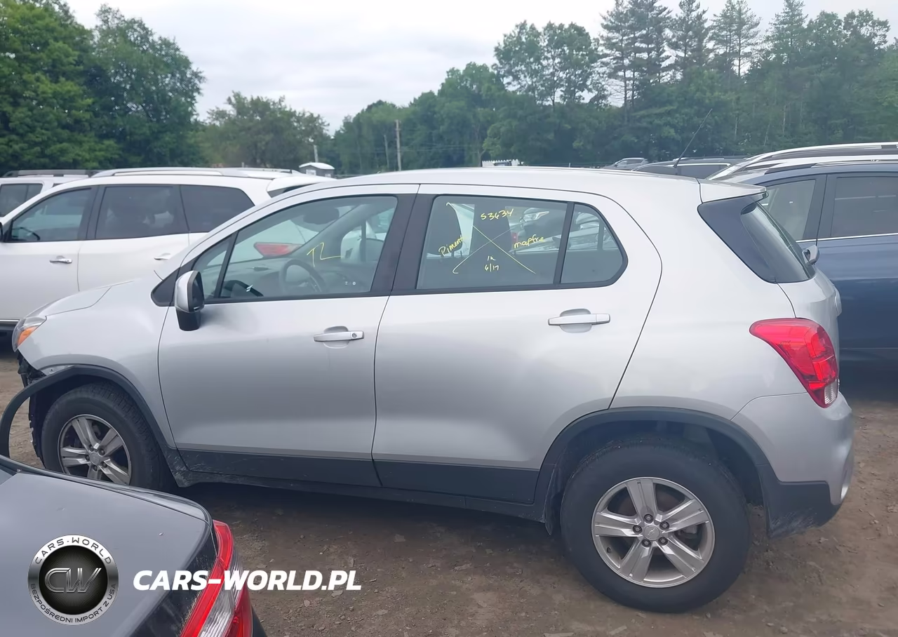 2019 Chevrolet Trax Ls VIN:3GNCJNSB8KL324669 - 15