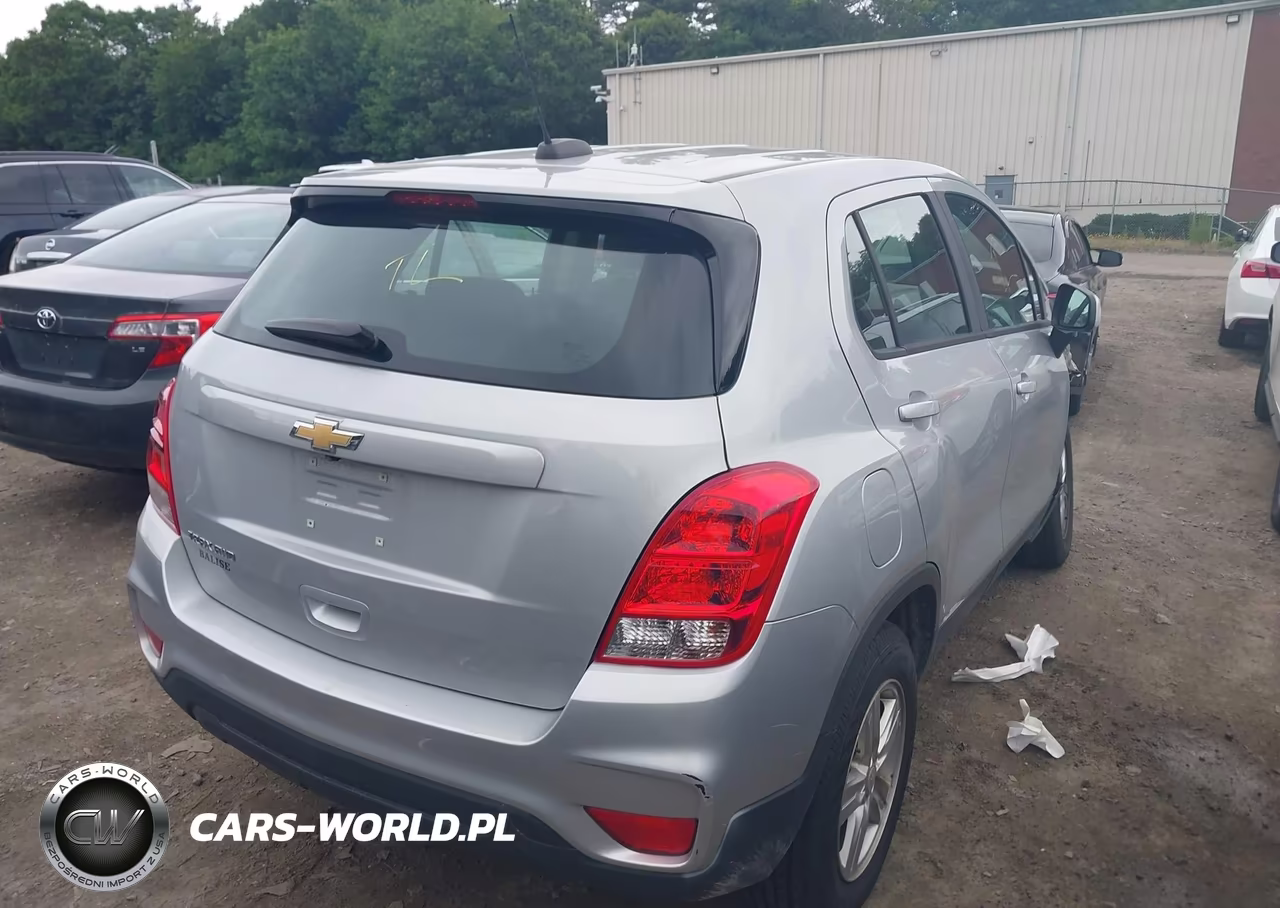 2019 Chevrolet Trax Ls VIN:3GNCJNSB8KL324669 - 4