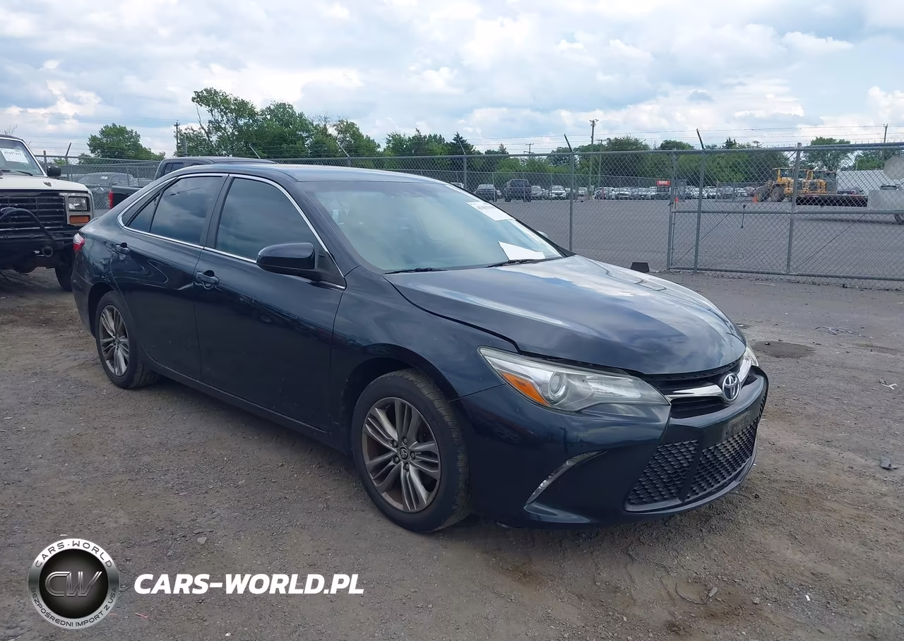 2015 Toyota Camry Se – zdjęcie 1 z 16