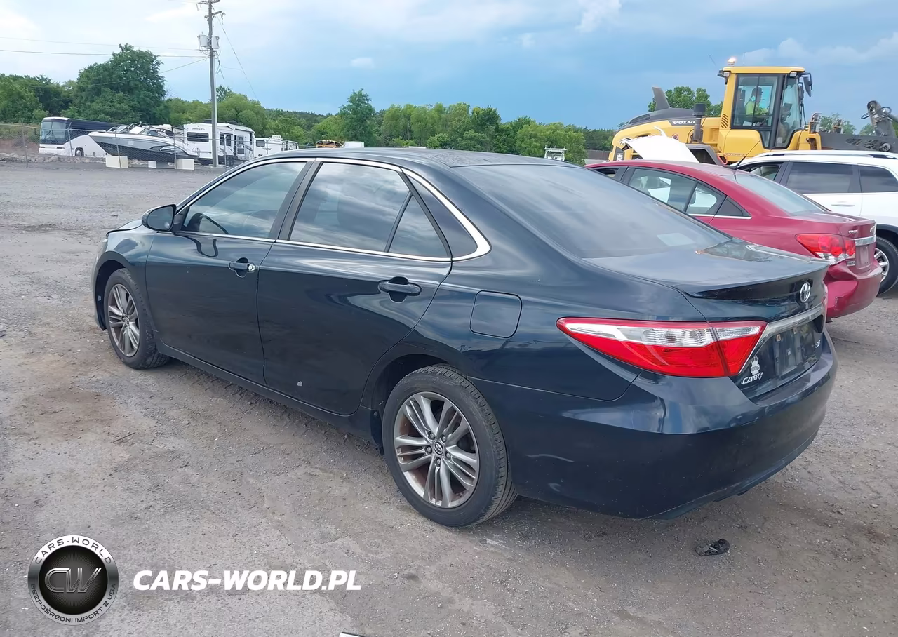 2015 Toyota Camry Se VIN:4T1BF1FK5FU052582 - 3