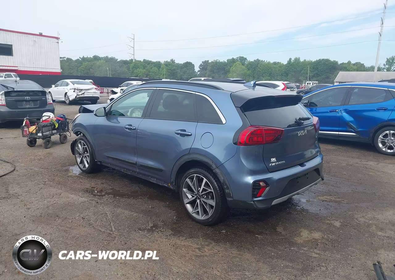 2022 Kia Niro Touring Se VIN:KNDCC3LC2N5502272 - 3