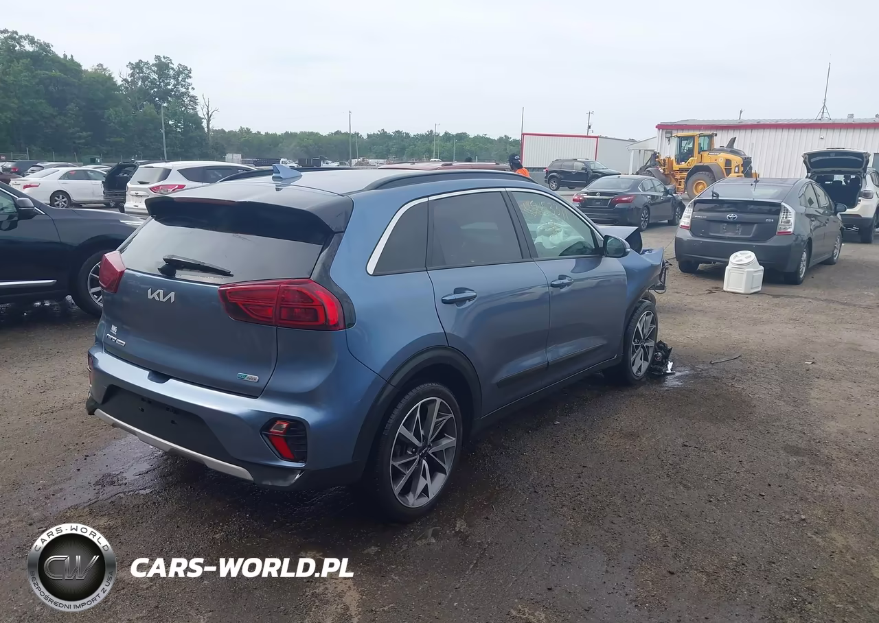 2022 Kia Niro Touring Se VIN:KNDCC3LC2N5502272 - 4