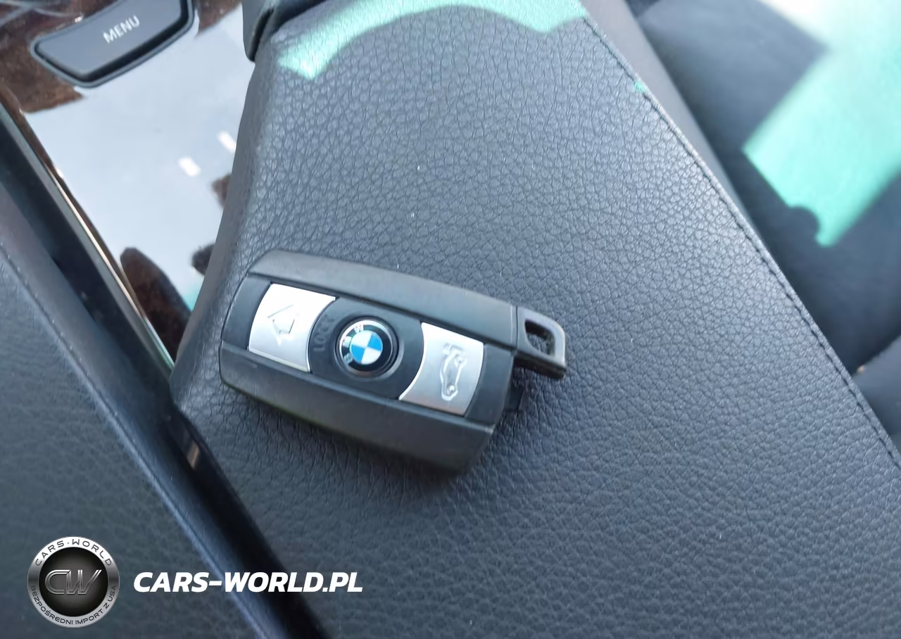 2008 BMW 535Xi VIN:WBANV93598CW55123 - 11