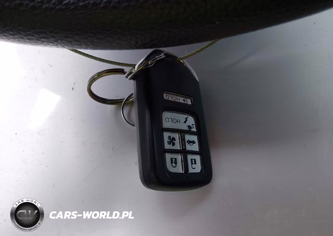 2018 Honda Clarity Plug-In Hybrid VIN:JHMZC5F18JC008843 - 11
