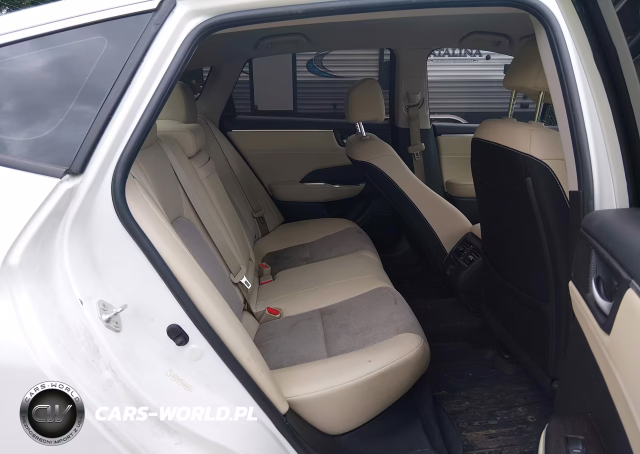 2018 Honda Clarity Plug-In Hybrid VIN:JHMZC5F18JC008843 - 8