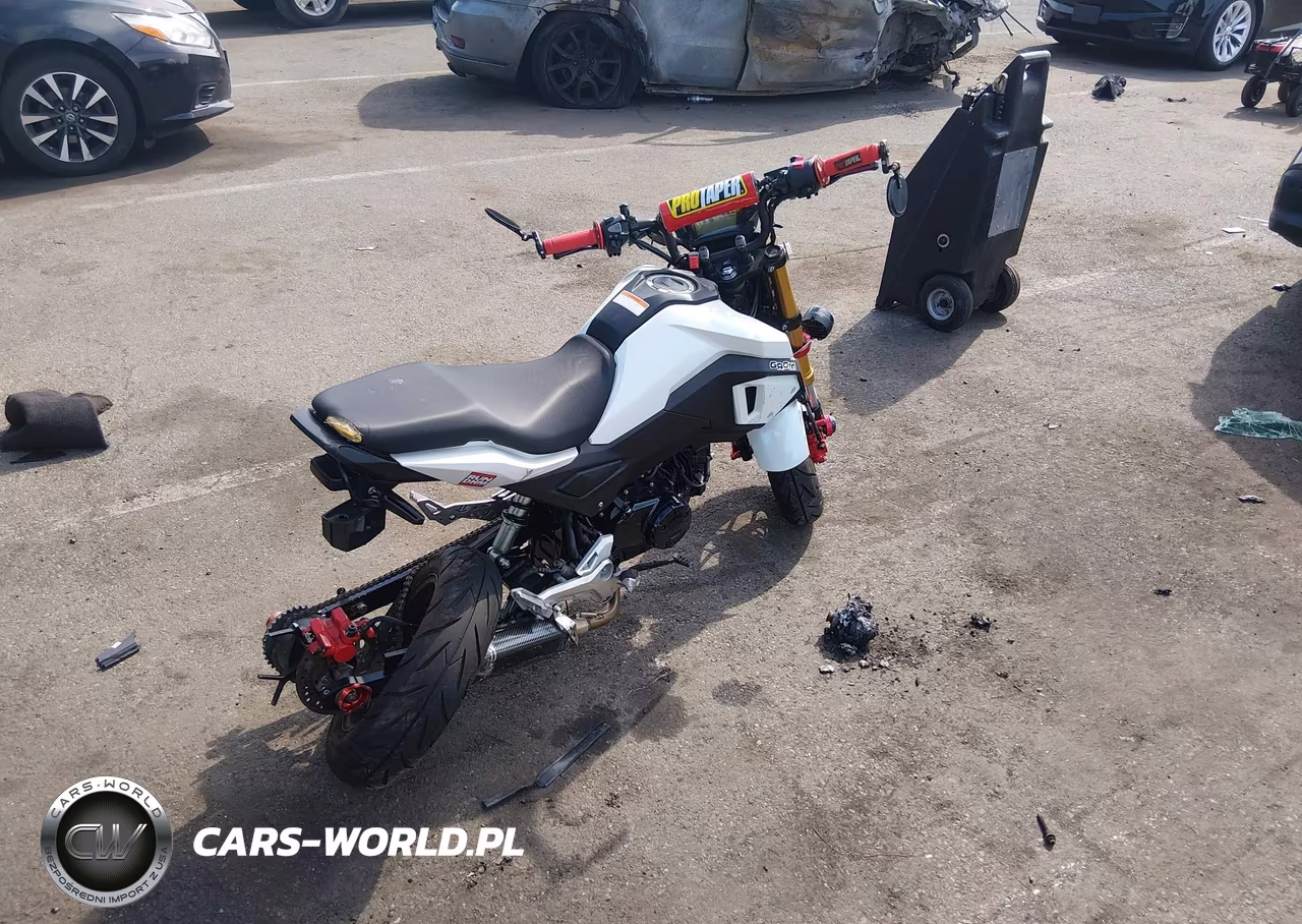 2020 Honda Grom 125 VIN:MLHJC7517L5206894 - 4