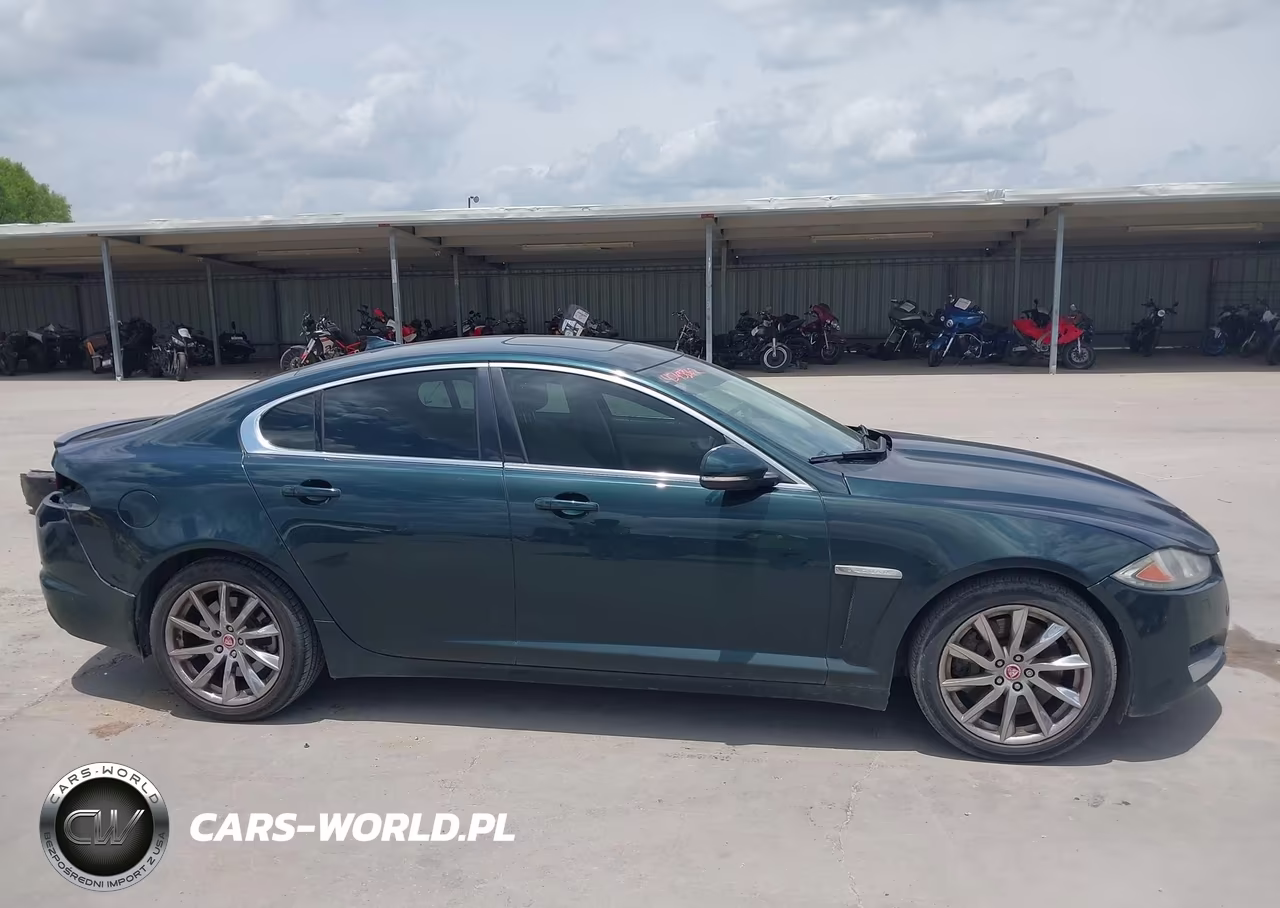 2015 Jaguar Xf 2.0T Premium VIN:SAJWA0FS0FPU88755 - 14