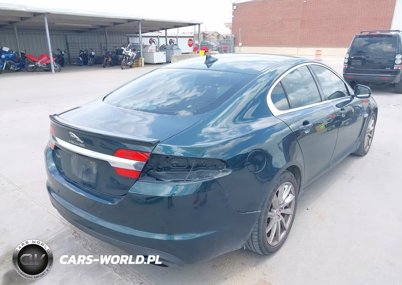 2015 Jaguar Xf 2.0T Premium VIN:SAJWA0FS0FPU88755 - 4