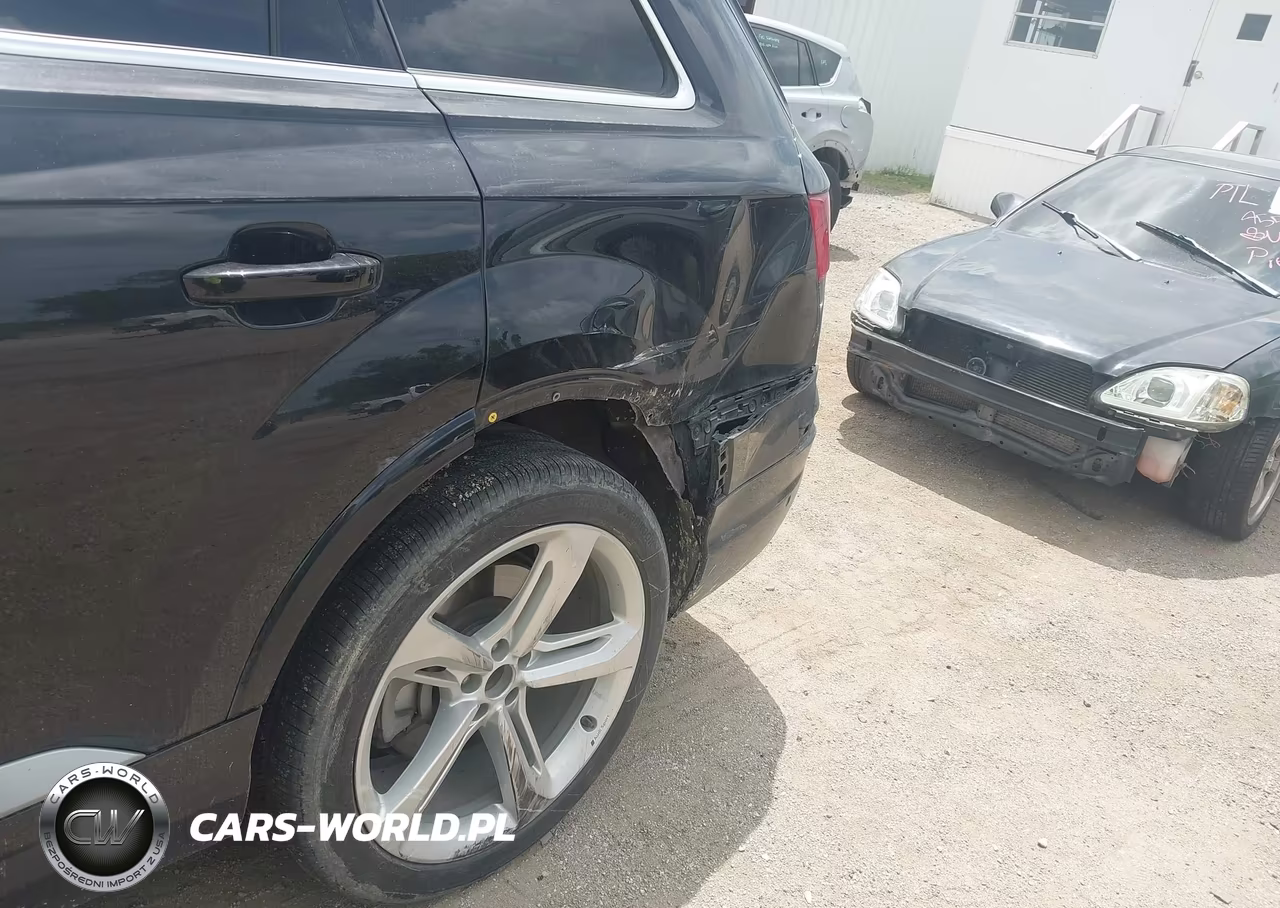 2019 Audi Q7 55 Premium VIN:WA1VAAF77KD020409 - 17