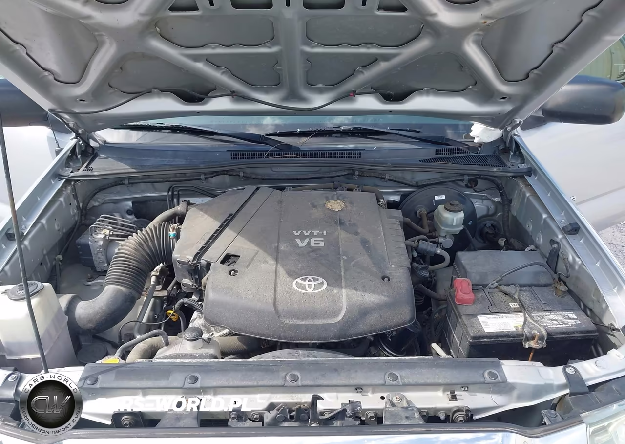 2010 Toyota Tacoma Prerunner V6 VIN:3TMJU4GN1AM104786 - 10