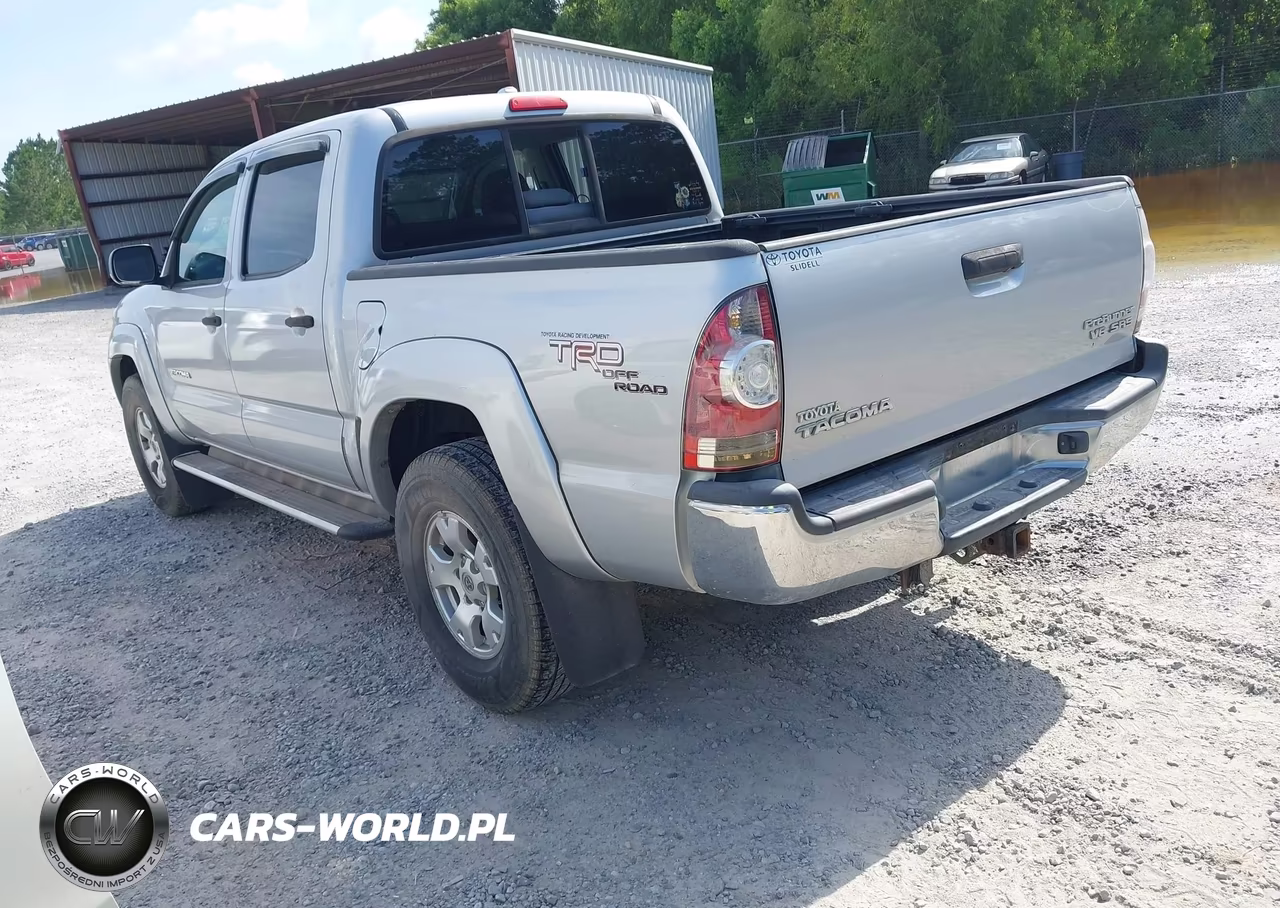 2010 Toyota Tacoma Prerunner V6 VIN:3TMJU4GN1AM104786 - 3